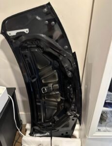 6th gen Camaro trunk lid with spoiler - Image 3