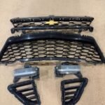 6th en Camaro ss Oem Front grilles & fog lights