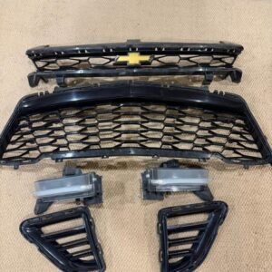 6th en Camaro ss Oem Front grilles & fog lights