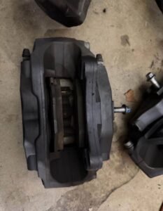 Camaro SS brake calipers w/ front rotors - Image 7