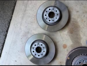 Camaro SS brake calipers w/ front rotors - Image 2