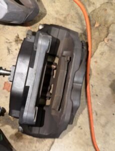 Camaro SS brake calipers w/ front rotors - Image 4