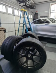18"x12" rear +41 offset and 18x11" front +9 offset BC Forged track wheels. - Image 3