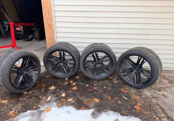 Black-20”-Wheels-Tires