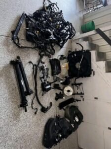 2017 Camaro SS 6.2L LT1 Engine & 8-Speed Auto Drivetrai going out for sale. Engine has 37k miles. Complete pullout with all wiring, ECU, transmission, shifter, driveshaft, fuel tank & more. Fits 2016-2023 Camaro SS. - Image 4