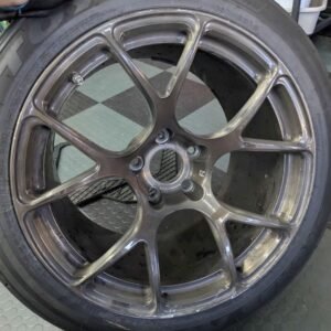 18"x12" rear +41 offset and 18x11" front +9 offset BC Forged track wheels.  The wheels are in good functional shape but have a few blemishes/chips.  No cracks, bends, or other issues.  I used them on a 2021 ZL1-1LE and yes they clear the front calipers.